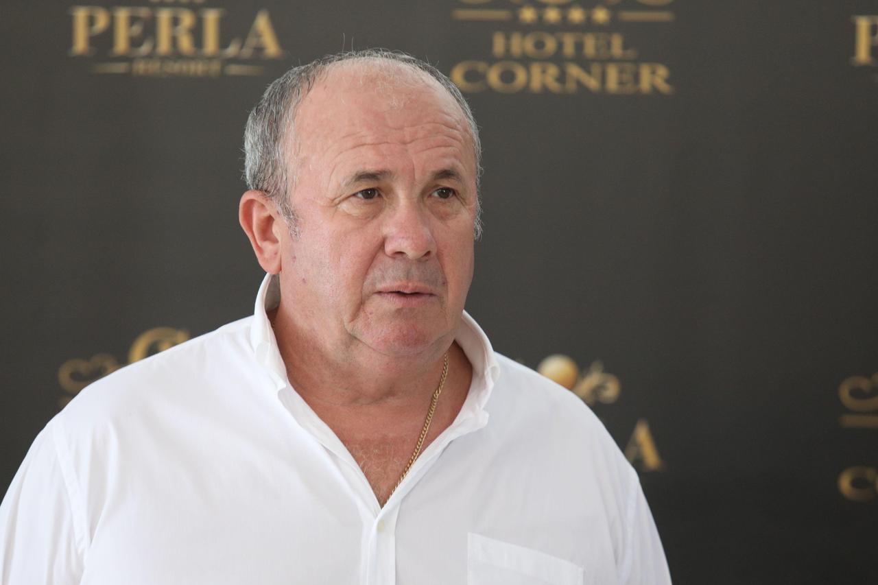 Rogoznica: Fanina rođendanska čestitka Kerumu tijekom konferencije za medije HGS-a