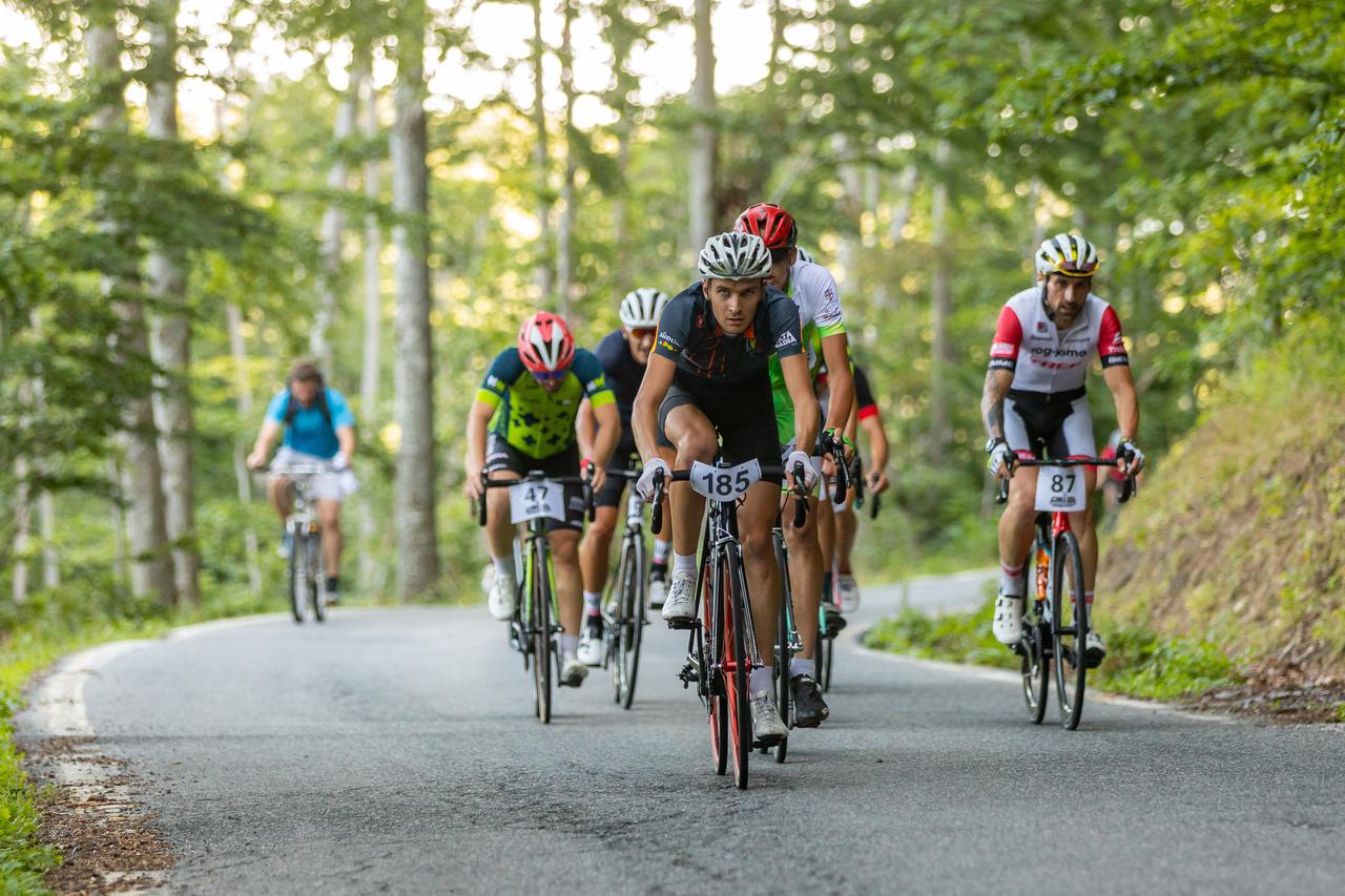 Na sljemenskoj cesti održan je još jedan tradicionalni Sljemenski cener - biciklistička trening liga