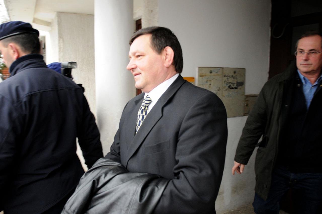 'unutrasnja zagreb 29122007 ....privodenje markaca....tucanova 3.......... snimio_anto magzan'