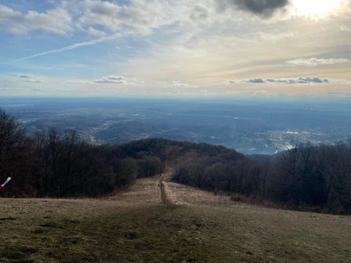 Ispod planinarskog doma Žitnica registrirani je teren za paraglajdere