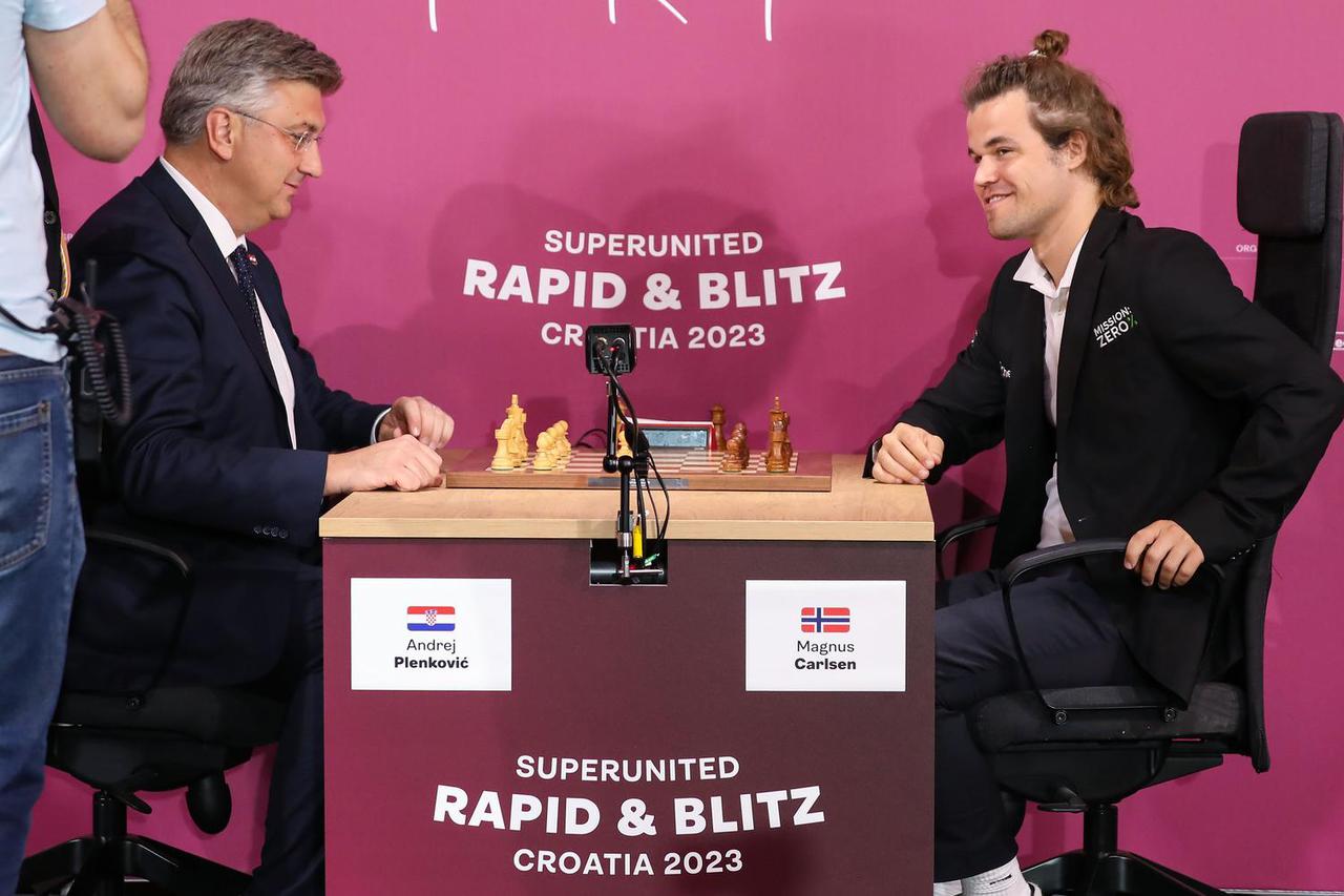 Zagreb: Plenković zaigrao šah na svečanom otvorenju turnira "Grand Chess tour Rapid & Blitz"