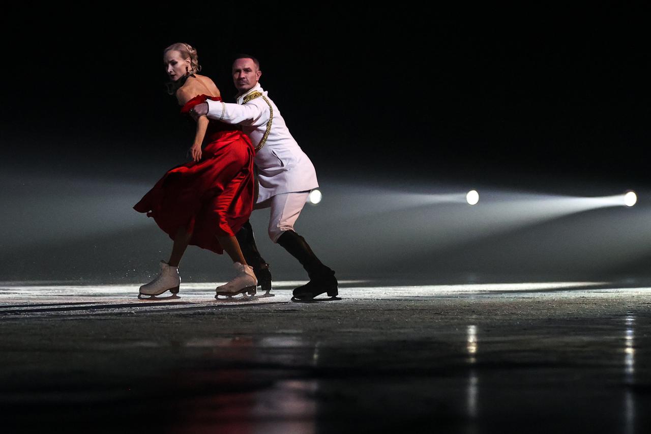 Ilya Averbukh's Anna Karenina ice show premieres in Moscow