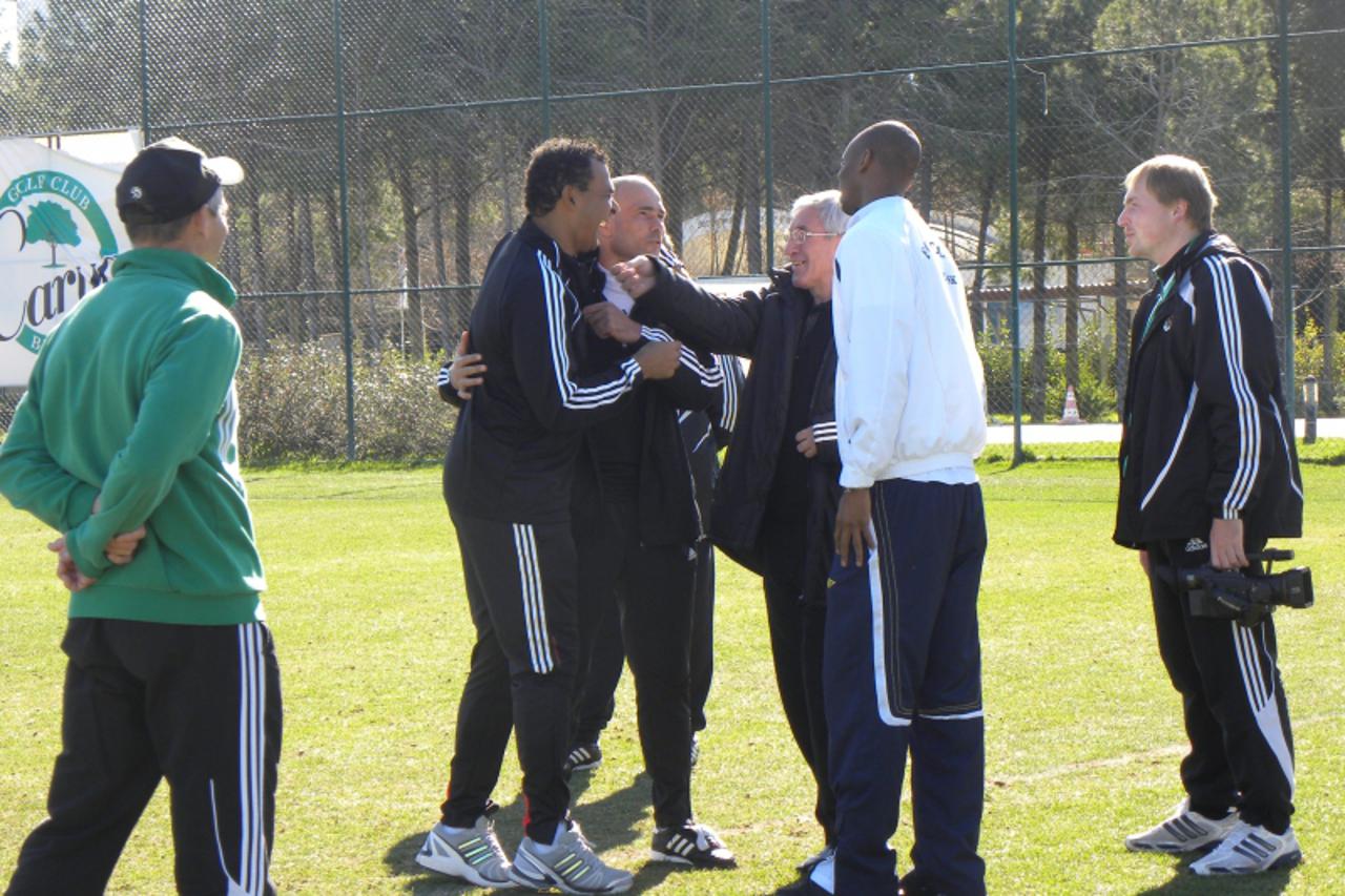 'gullit1_ozm_spo_020211'