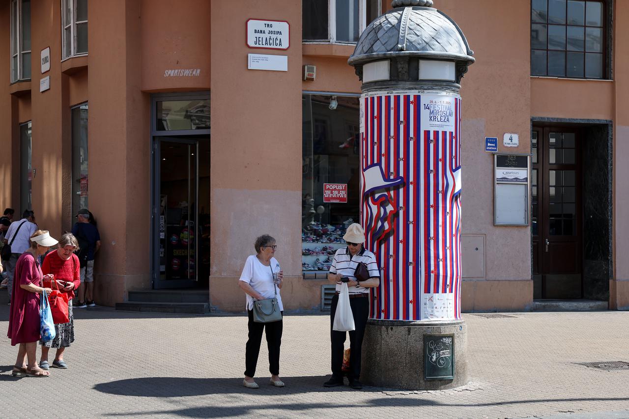Zagreb: Zbog velikih vrućina građani potražili spas u hladu 