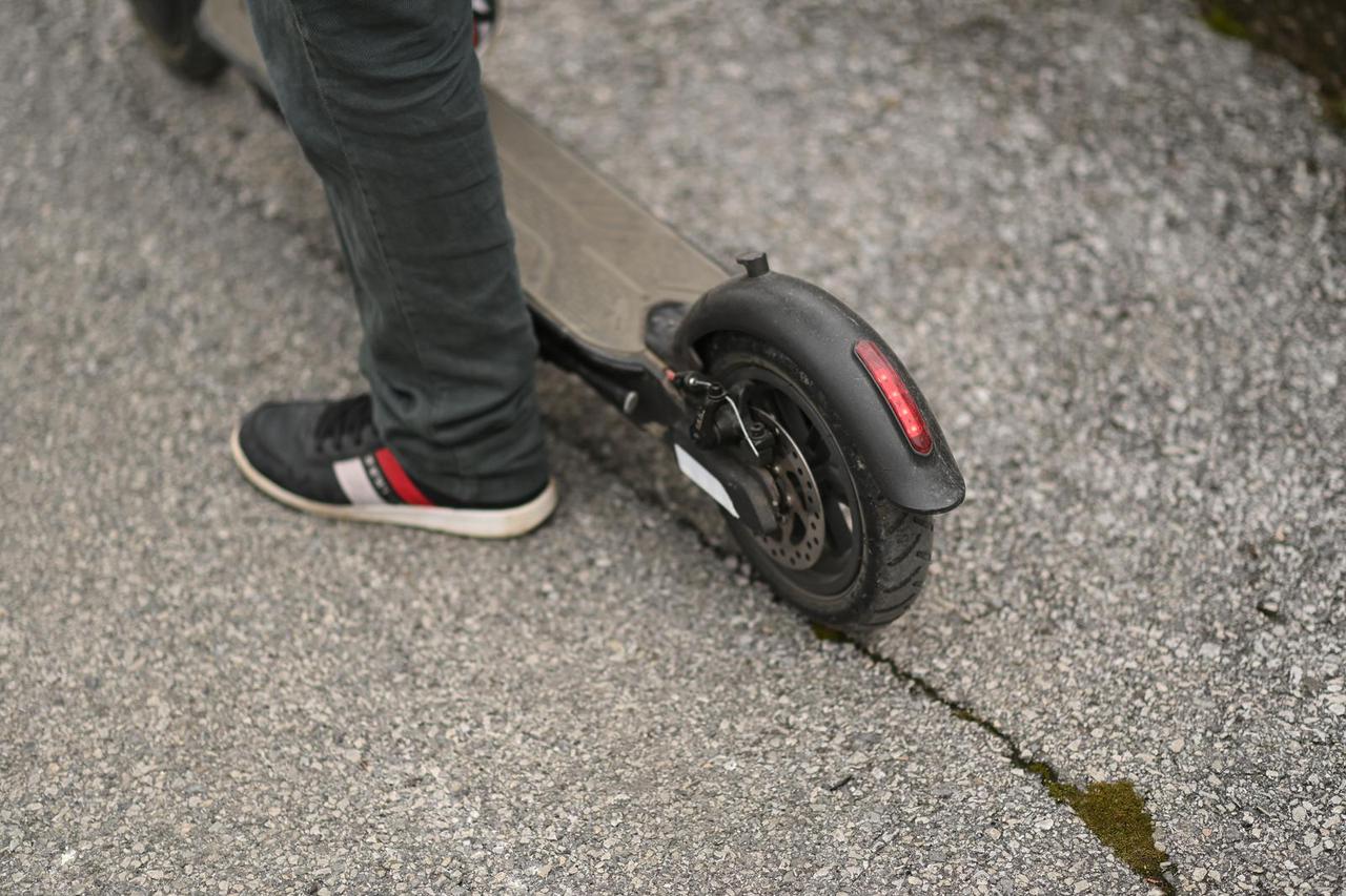 Zagreb: Električni romobil je prijevozno sredstvo kojeg vole djeca i odrasli