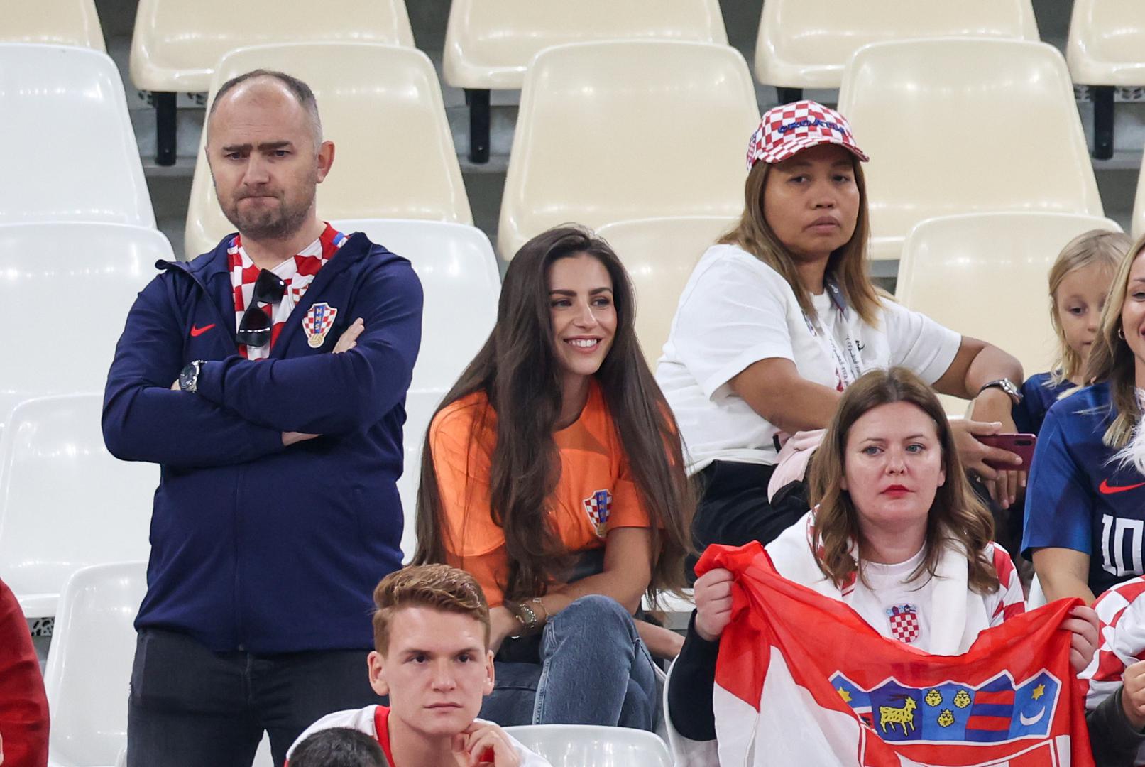 Majka i novorođenče osjećaju se odlično, a sretni roditelji ne kriju oduševljenje što se njihovoj obitelji pridružio još jedan član. Detalji trudnoće bili su poznati samo najužem krugu obitelji i bliskim prijateljima, dok je Helena, kao i u prvoj trudnoći, uspješno skrivala blaženo stanje od javnosti.