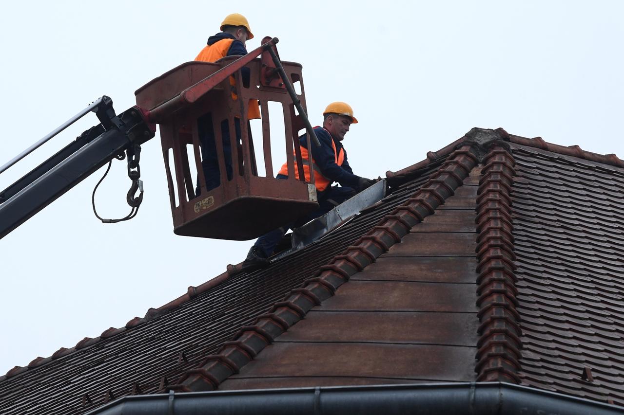 Pust grad Glina nakon potresa koji ju je potpuno uništio