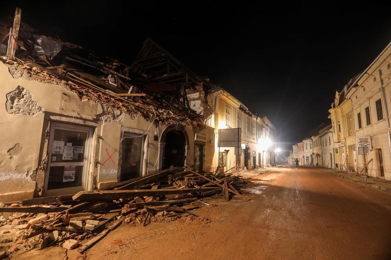 Petrinja u novogodišnjoj noći