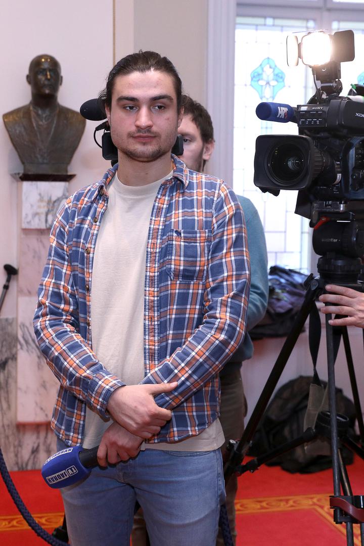 14.02.2020., Zagreb -  Ante Jakov Milanovic, stariji sin izabranog predsjednika Zorana Milanovica od sijecnja honorarno radi kao dopisnik iz Zagreba splitske Televizije Jadran.rPhoto: Patrik Macek/PIXSELL