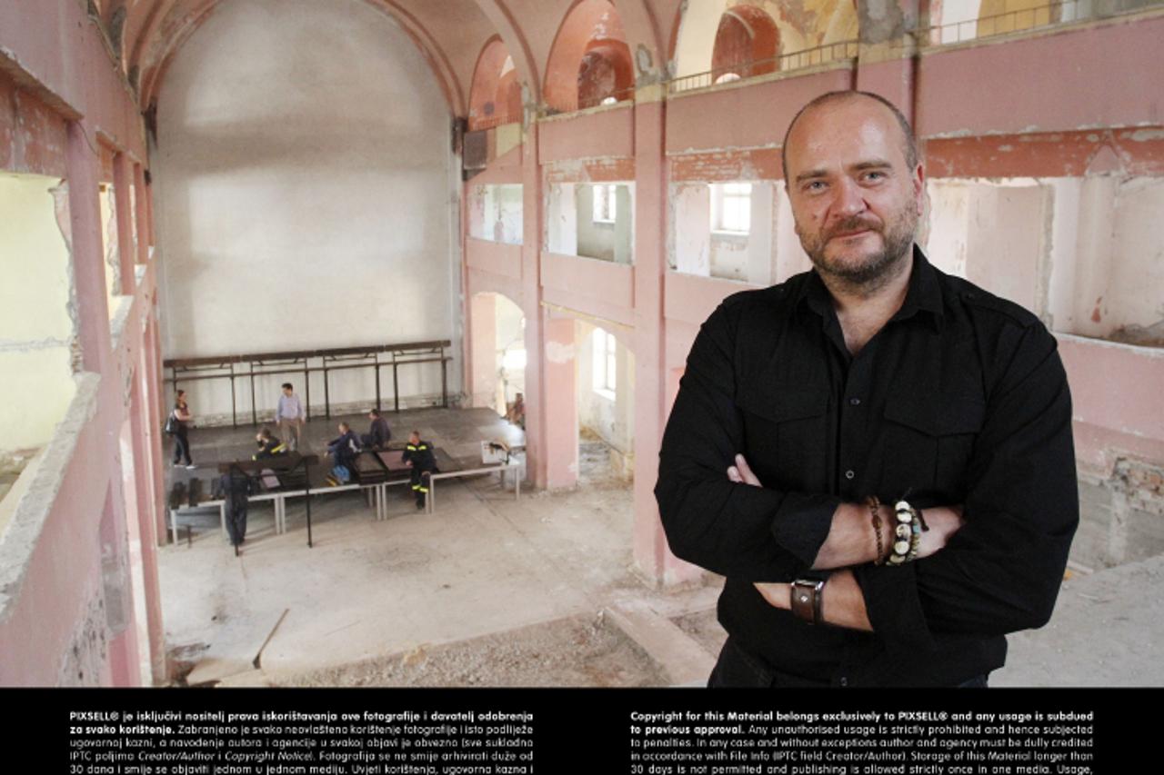 '09.05.2013., Varazdin - Ministrica kulture Andrea Zlatar Violic najavila je kako je Ministarstvo kulture na listu prioriteta stavilo i obnovu Sinagoge koja ce biti pretvorena u multimedijalni centar.