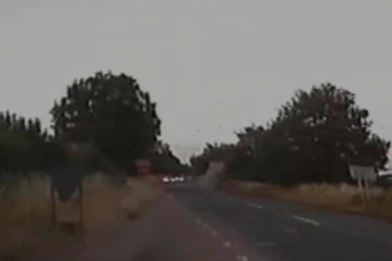 Mladić (20) zabio se u auto ispred sebe vozeći 145 km/h u Engleskoj