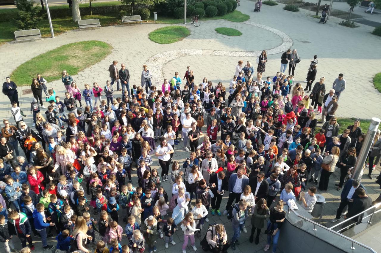 Otvorenje Dječjeg tjedna uz ples i tribinu „Djeca i sport“