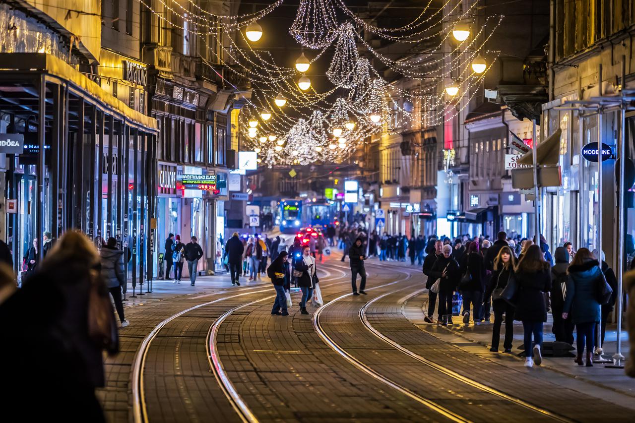 Zagreb: Ugođaj na Zagrebačkom Adventu