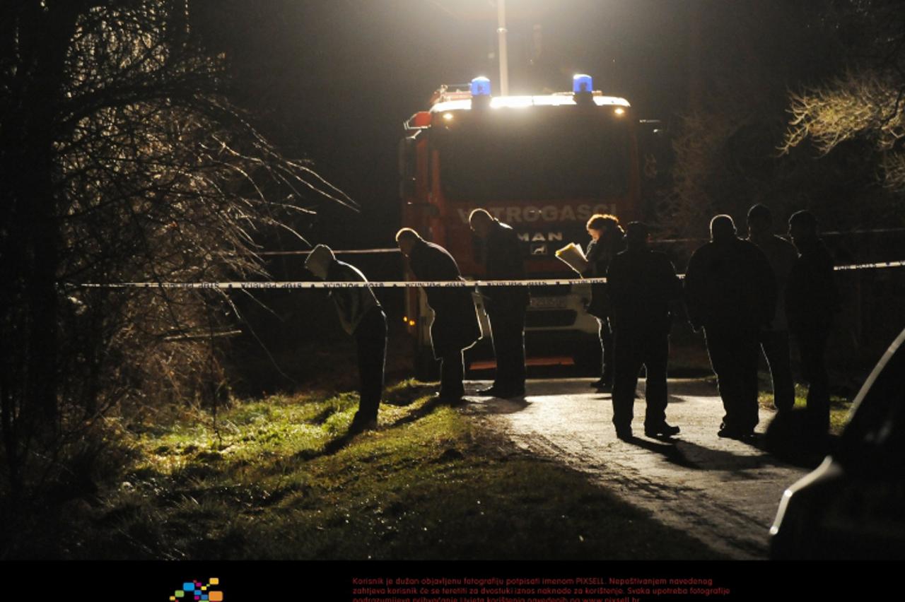 '05.01.2013., Vrbovec, Poljanski Lug-  U kuci je nadjena mrtva starica. Zbog sumnje na ubojstvo policija i forenzicari istrazili su teren oko kuce. Photo: Davor Visnjic/PIXSELL'