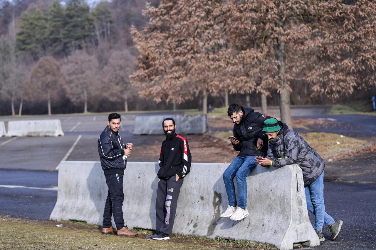 Migranti na graničnom prjelazu Šentilj
