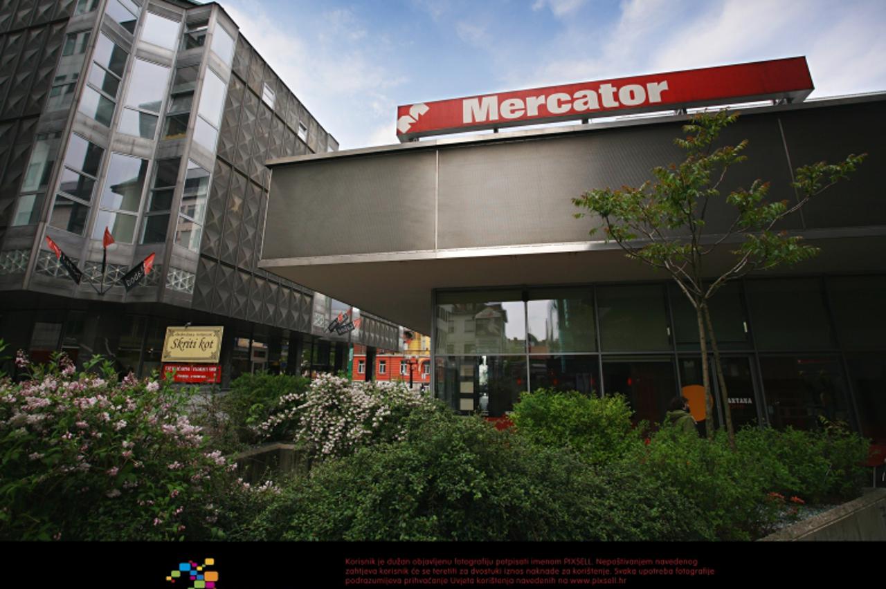 '26.04.2011., Ljubljana - Trgovina Mercator u centru Ljubljane na Ajdovscini - ilustracija. Sjednica Nadzornog odbora Pivovarne Lasko, na kojoj se trebala donijeti konacna odluka o prodaji 23,34 posto