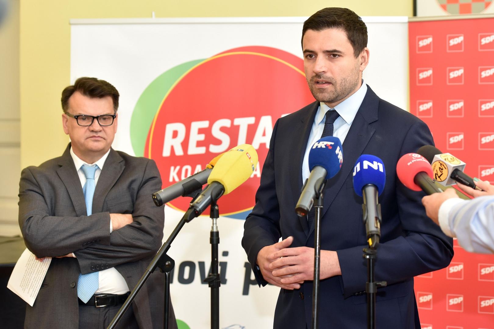 17.05.2020., Cakovec - Medjimurski demokratski savez (MDS) novi je clan Restart koalicije. Predsjednik MDS-a Zeljko Pavlic, predsjednik SDP-a Davor Bernardic Photo: Vjeran Zganec Rogulja/PIXSELL