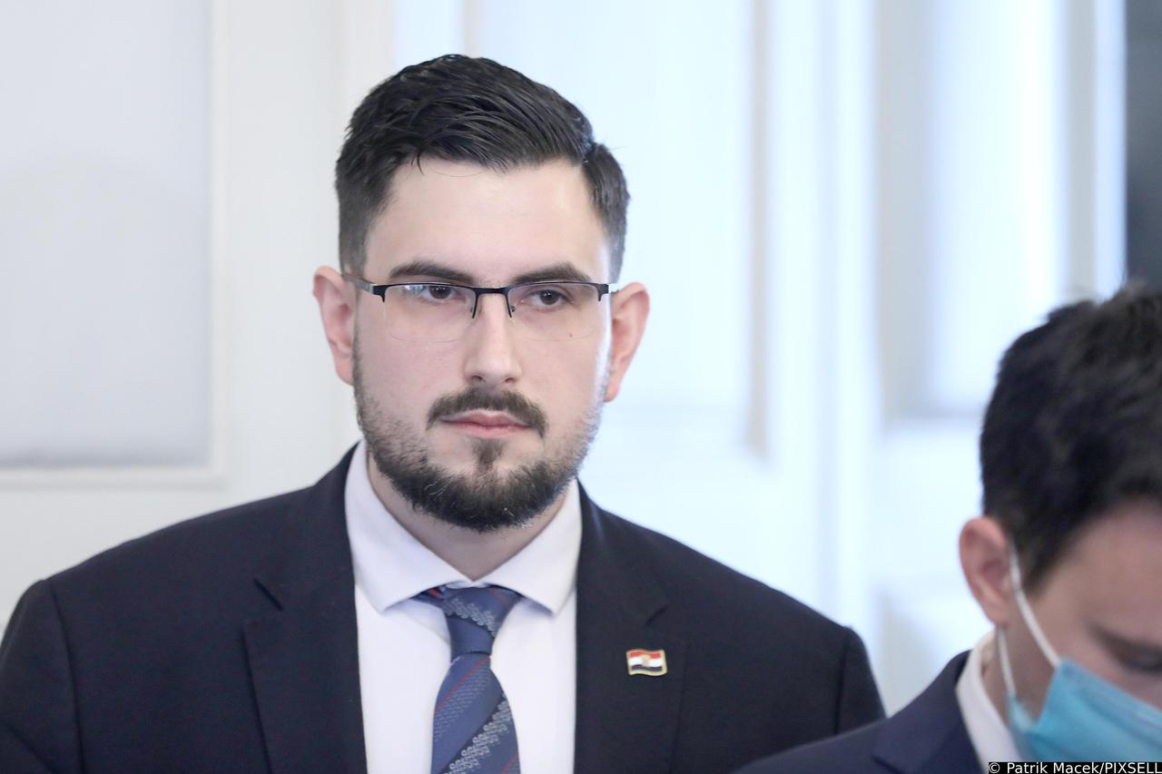 Zagreb: Novi imidž glasnogovornika Vlade Marka Milića