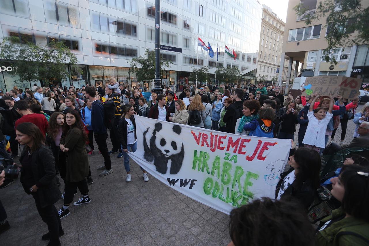 Zagreb: Na Europskom trgu održan globalni prosvjed za klimu
