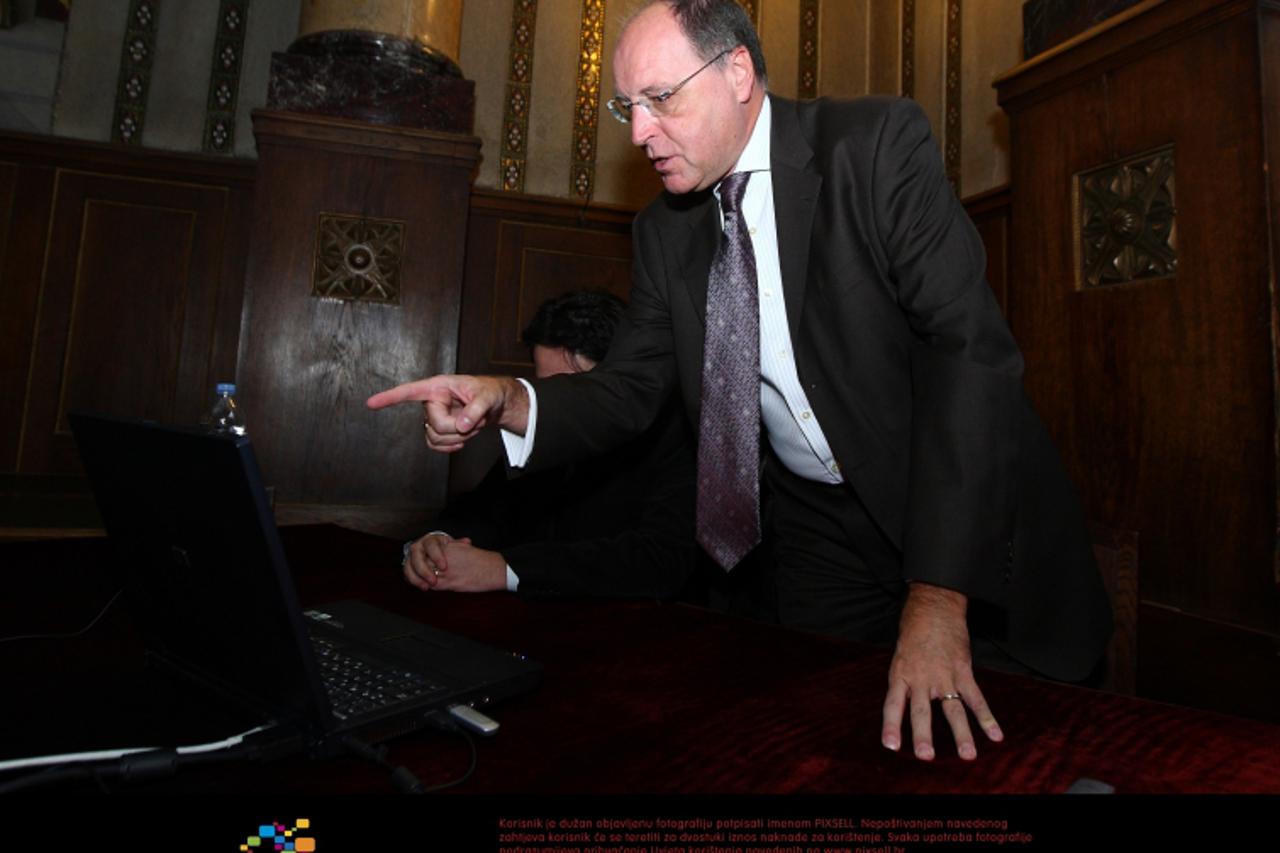 '25.10.2010., Zagreb - Godisnja skupstina Hrvatske udruge banaka odrzana je danas u Hrvatskom drzavnom arhivu. Zoran Bohacek, direktor Hrvatske udruge banaka. Photo: Davor Puklavec/PIXSELL'