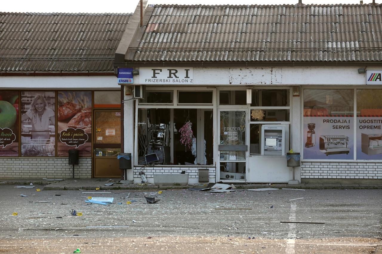 Staro Čiče: Nepoznati počinitelj raznio bankomat, očevid je u tijeku
