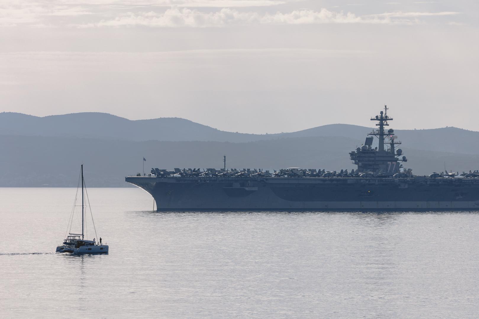 03.11.2022., Split - Americki nosac aviona USS George H.W. Bush uplovio pred Split. Photo: Miroslav Lelas/PIXSELL
