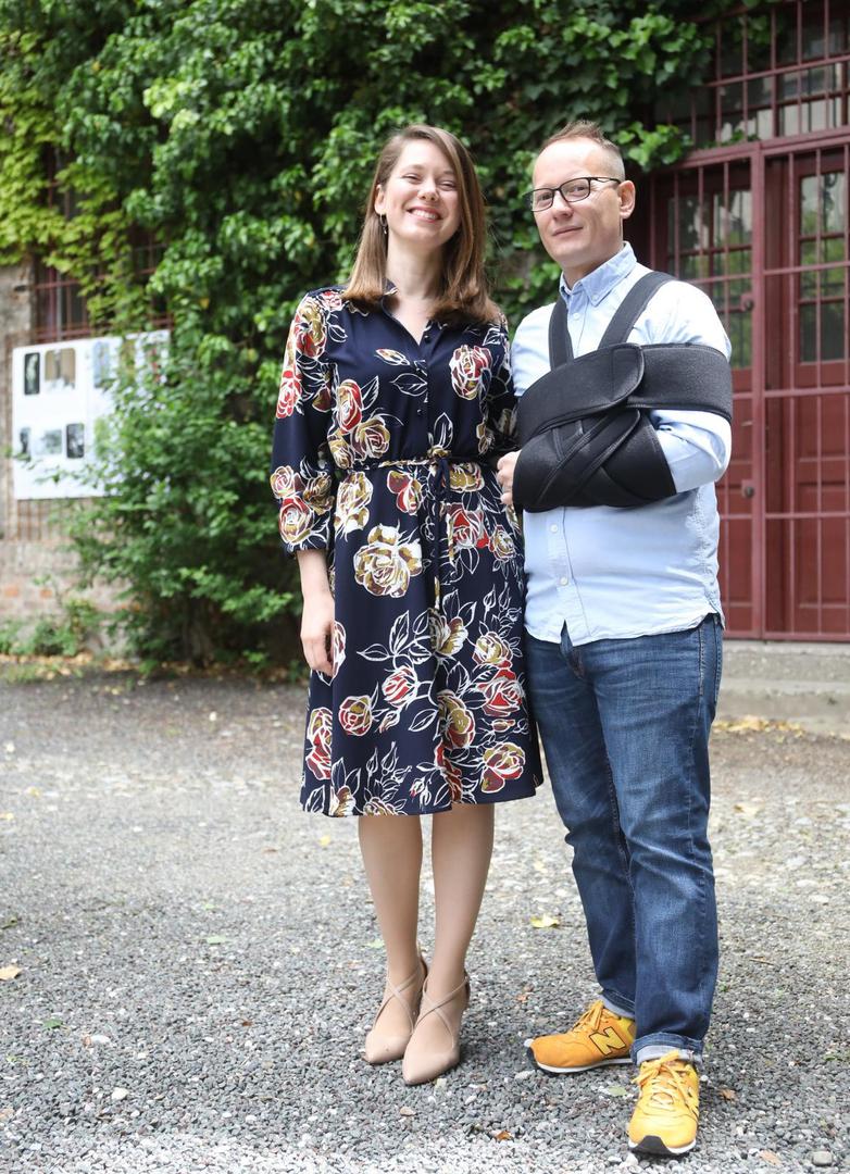 30.05.2021.Zagreb- U Gliptoteci HAZU svecano je otvorena Vecernjakova izlozba "30 godina hrvatske neovisnosti- pogled kroz novinsku fotografiju" Anita Ruso i damir Kanaet.Photo: Boris Scitar/Vecernji list/PIXSELL