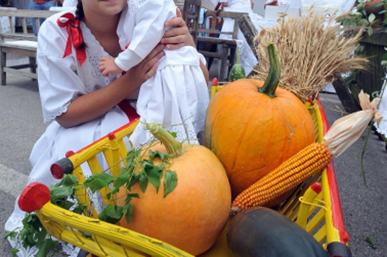 '28.08.2010., ljetna pozornica, Vrbovec, - Odrzana 30. po redu manifestacija Kaj su jeli nasi stari.  Photo: Goran Stanzl/PIXSELL'