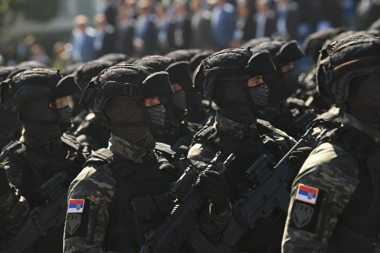 Beograd: Vojna parada "Snaga jedinstva" na kojoj je sudjelovalo oko deset tisuca pripadnika