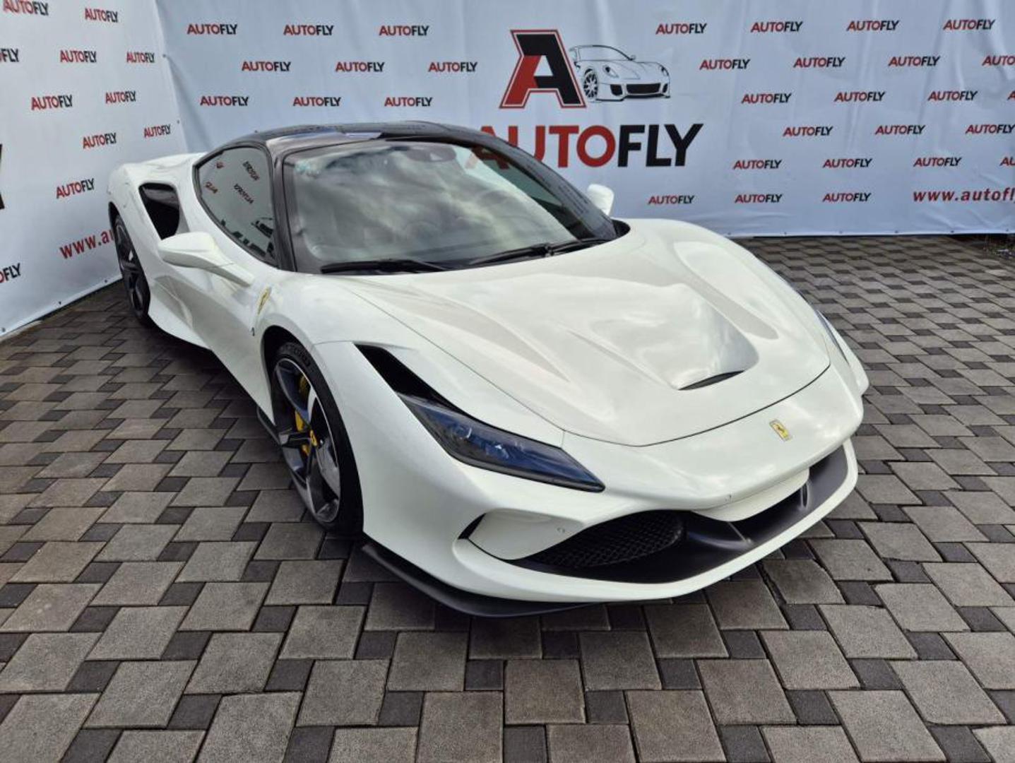 Drugi najskuplji automobil na Njuškalu, a da se nalazi u Hrvatskoj je Ferrari F8 Tributo koji se prodaje za 335.000 eura.