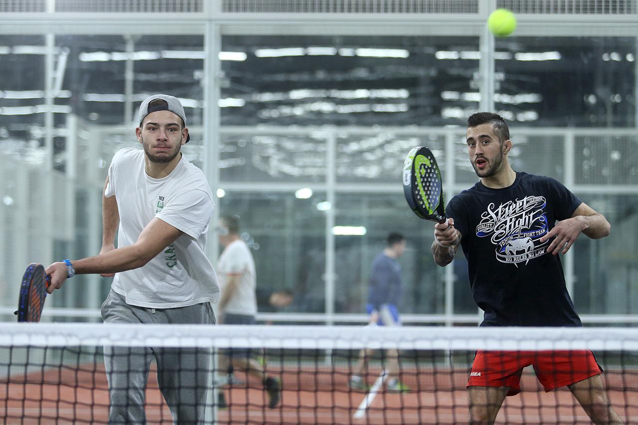 04.03.2016., Zagreb - Padel centar na Zagrebackom velesajmu. Filip Pejic, MMA borac i Luka Curkovic, borac tajlandskog boksa okusali su se u padelu.  Photo: Goran Stanzl/PIXSELL