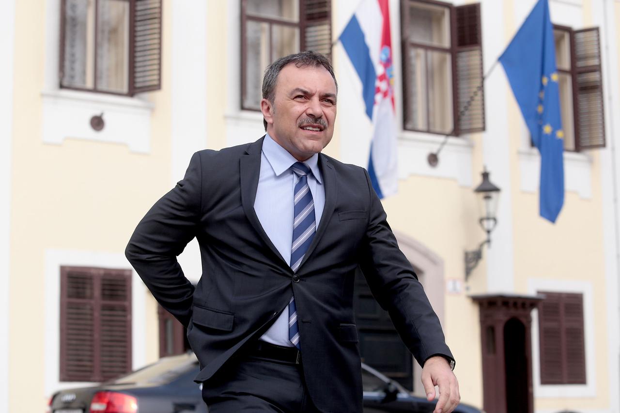 Vlaho Orepić