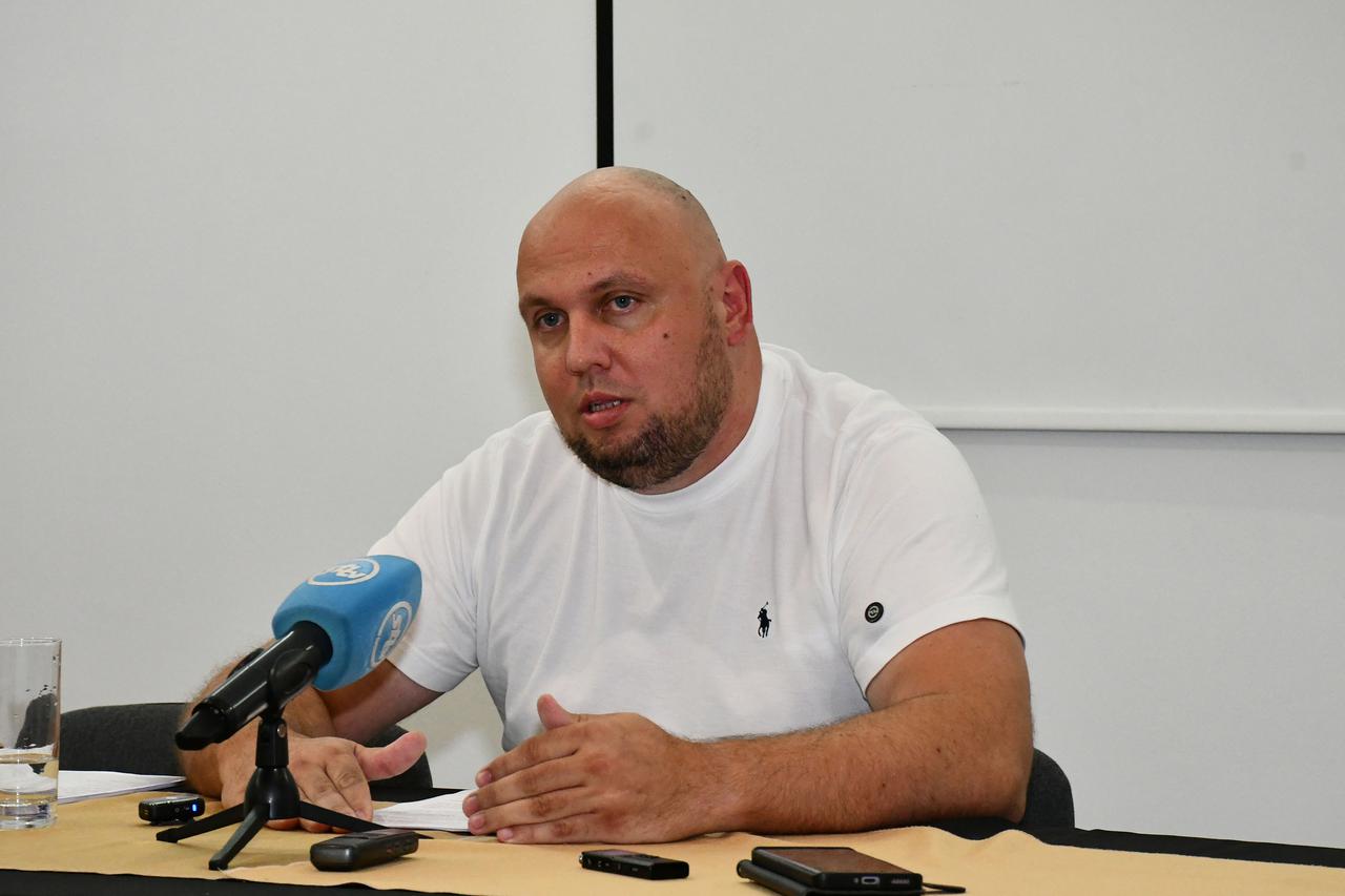Slavonski Brod: Goran Ivezić USKOK-u podnio više kaznenih prijava protiv više osoba