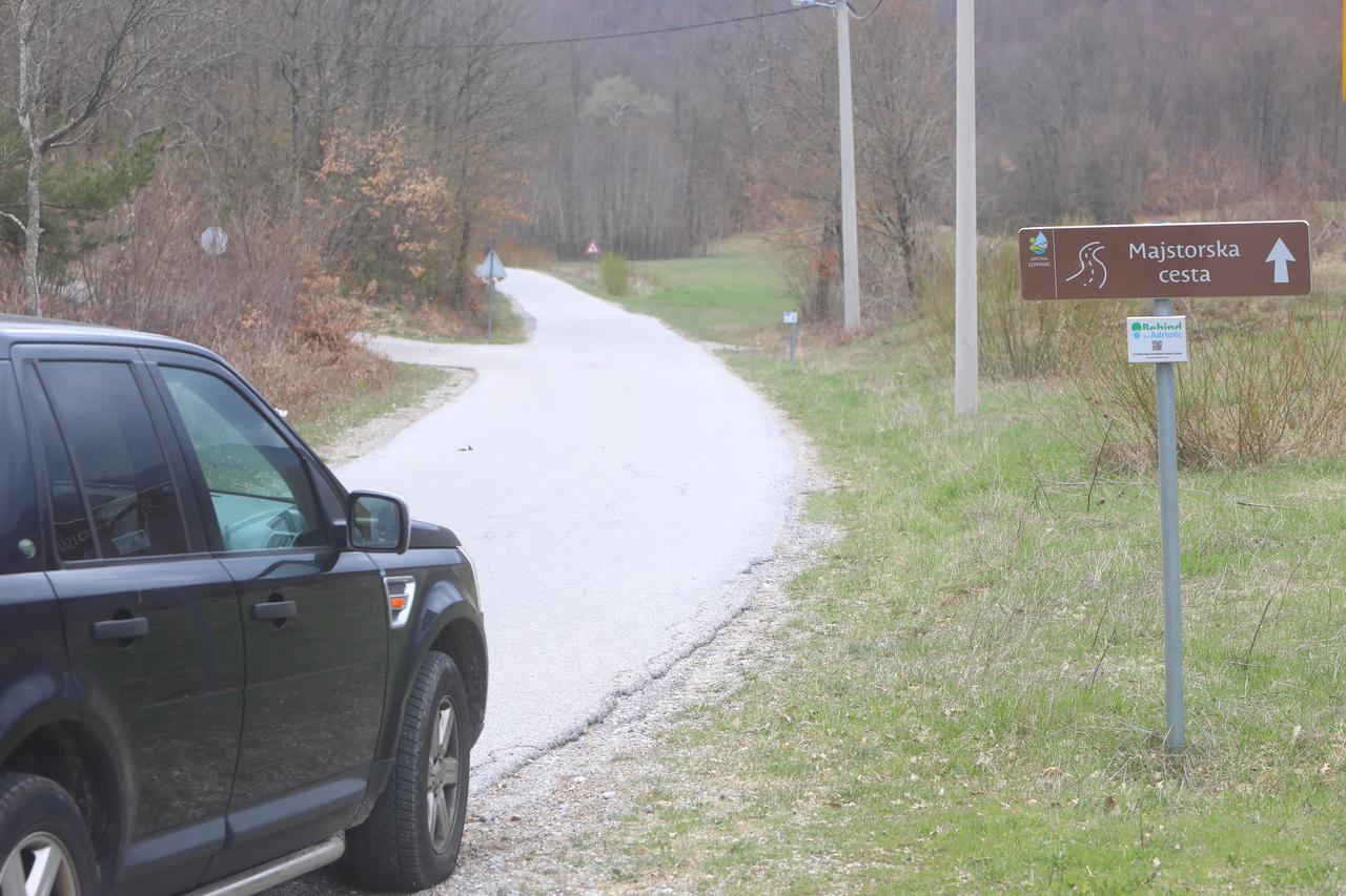 Turistička patrola u mjestu Lovinac 