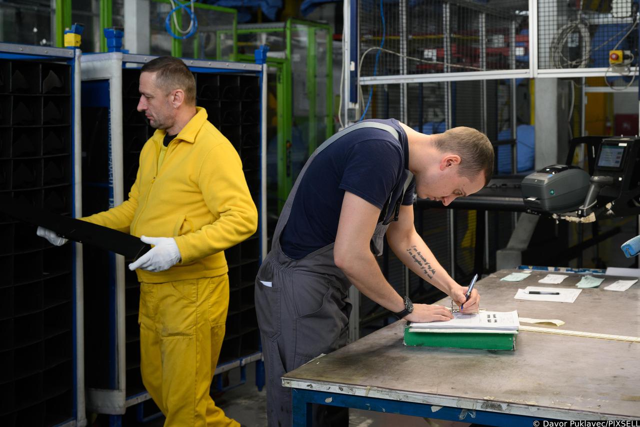 Zagreb: Pogon tvrtke AD Plastik, proizvođača automobilskih komponenti