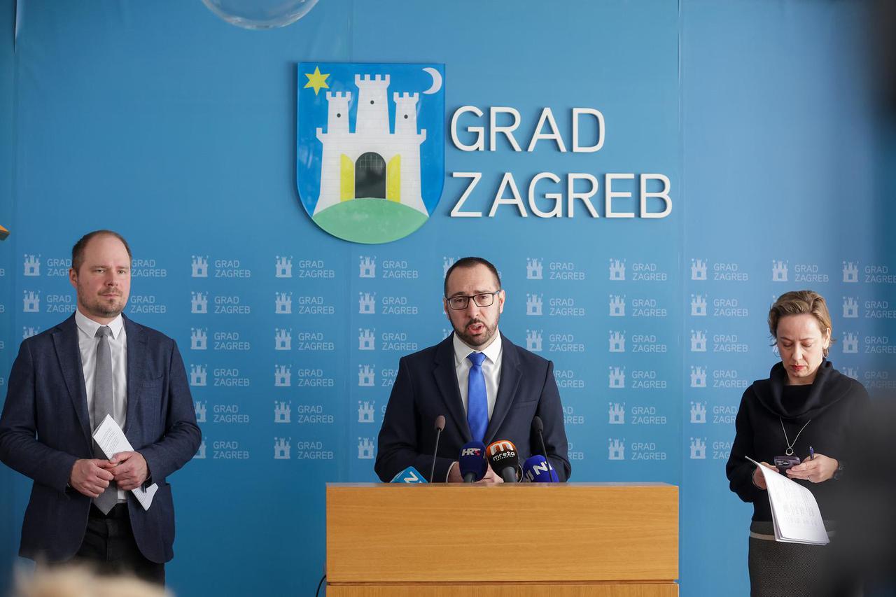 Zagreb: Konferencija gradona?elnika Tomaševi?a i zamjenika