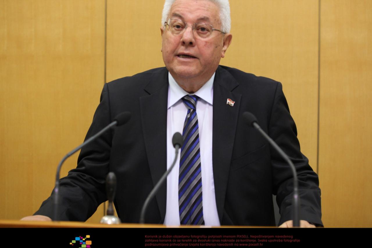 '19.10.2011., Zagreb - Nastavkom bojkota oporbenih stranaka nastavljena je zadnja sjednica sabora. Luka Bebic Photo: Patrik Macek/PIXSELL'