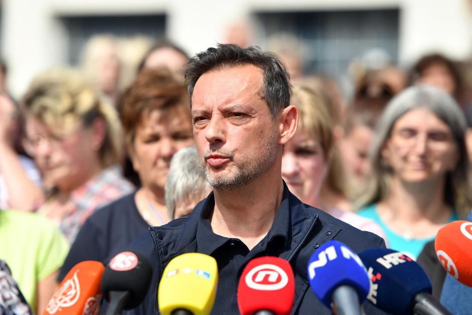 Varaždin: Konferencija za medije o štrajku radnika Varteksa