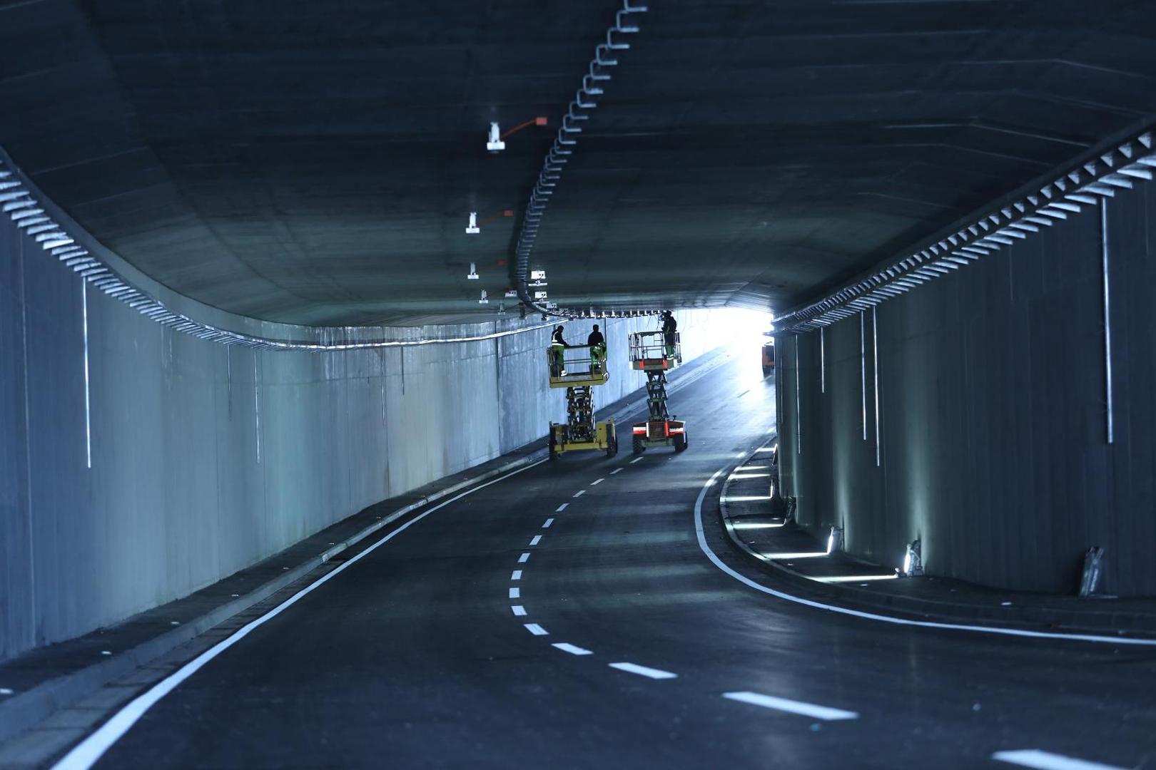 Radovi u tunelu su također pri kraju, preostalo je postaviti rasvjetu.