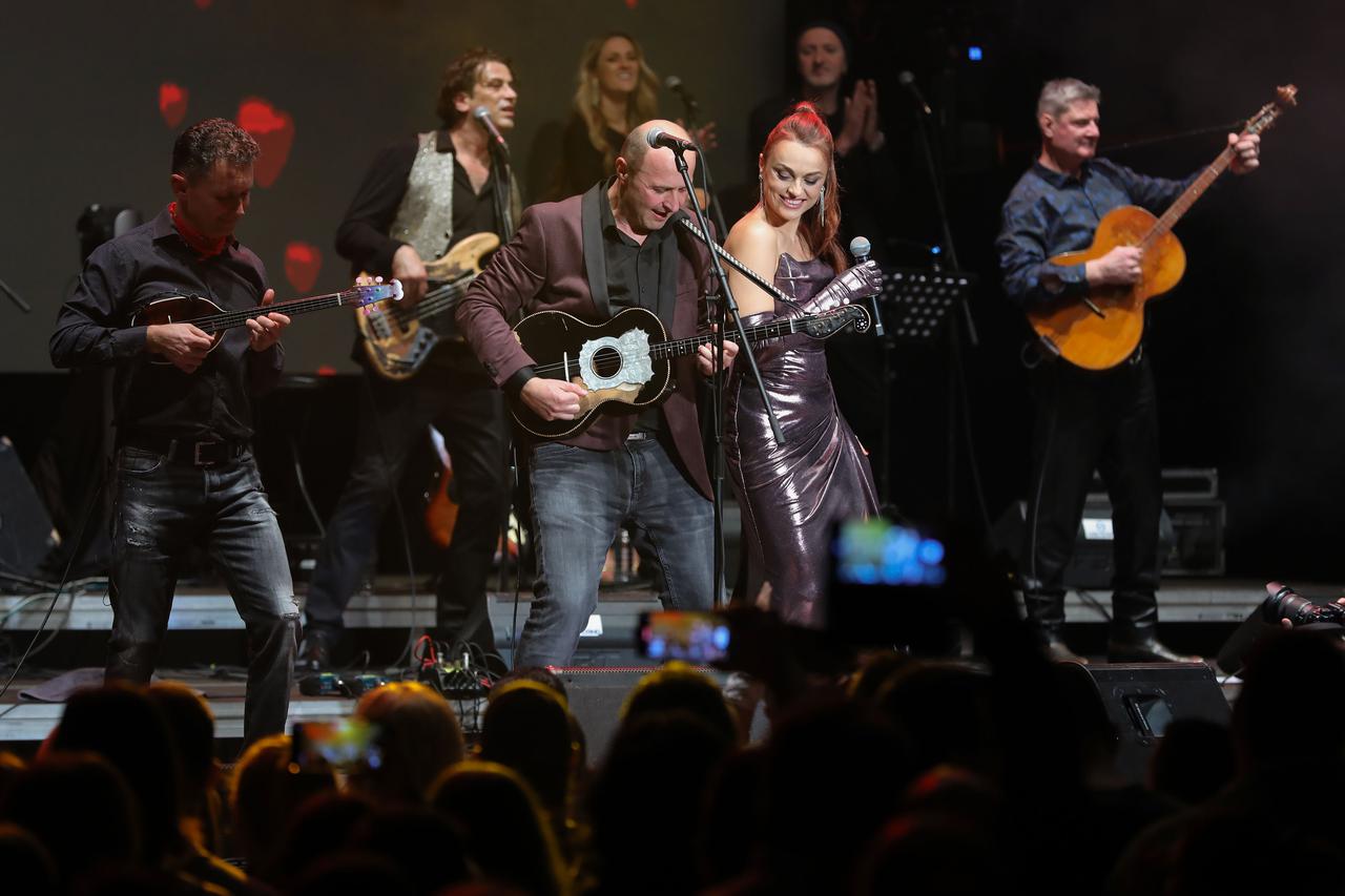 Zagreb: Gazde koncertom u Domu sportova obilježili 30 godina postojanja