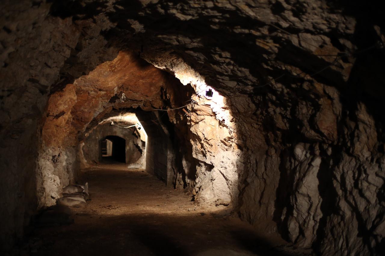 Rijeka: Podzemni tunel koji vodi od katedrale Svetog Vida do Talijanske gimnazije