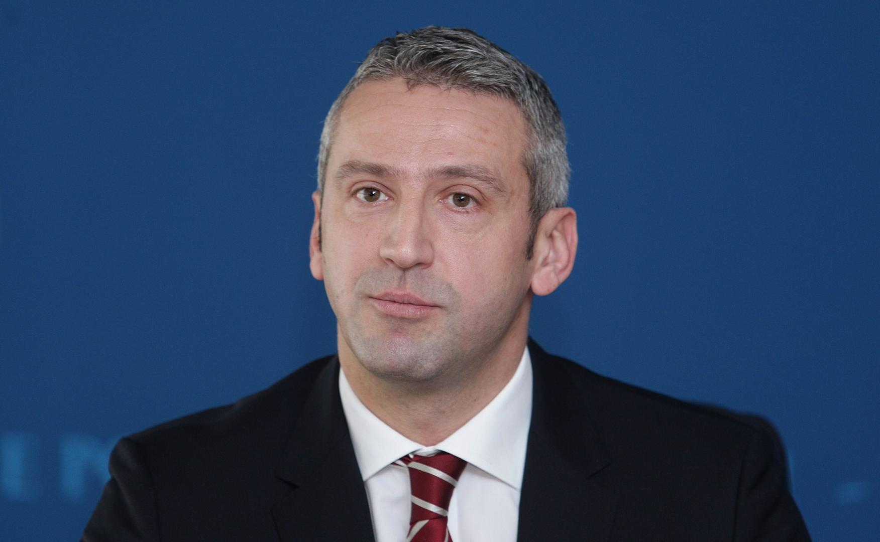 Učestalost komunikacije ovisi o predmetu, ali se u svakom slučaju događa uz privolu klijenta s jasnim smjernicama naplate, tvrdi Matija Arapović, predsjednik Hrvatske udruge agencija za naplatu potraživanja