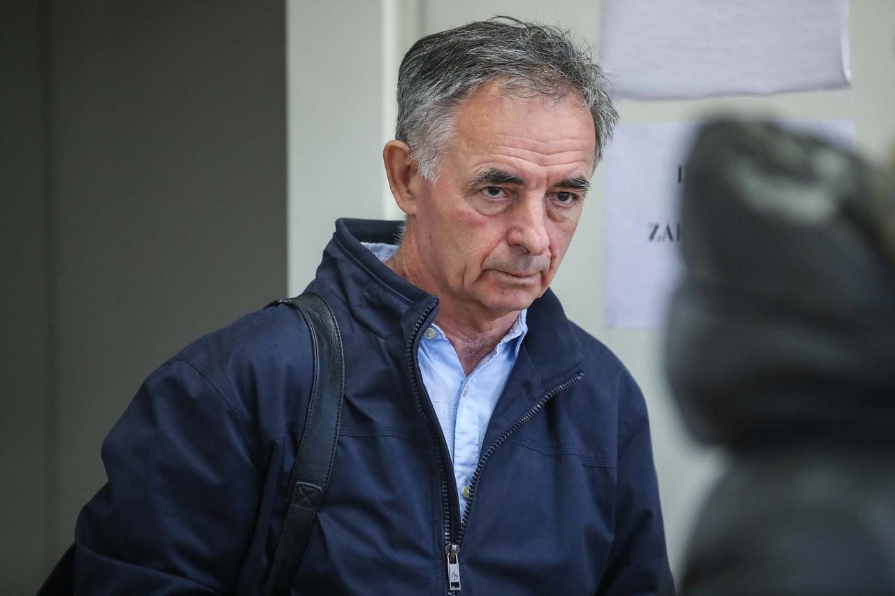 Zagreb: Milorad Pupovac glasovao na parlamentarnim izborima