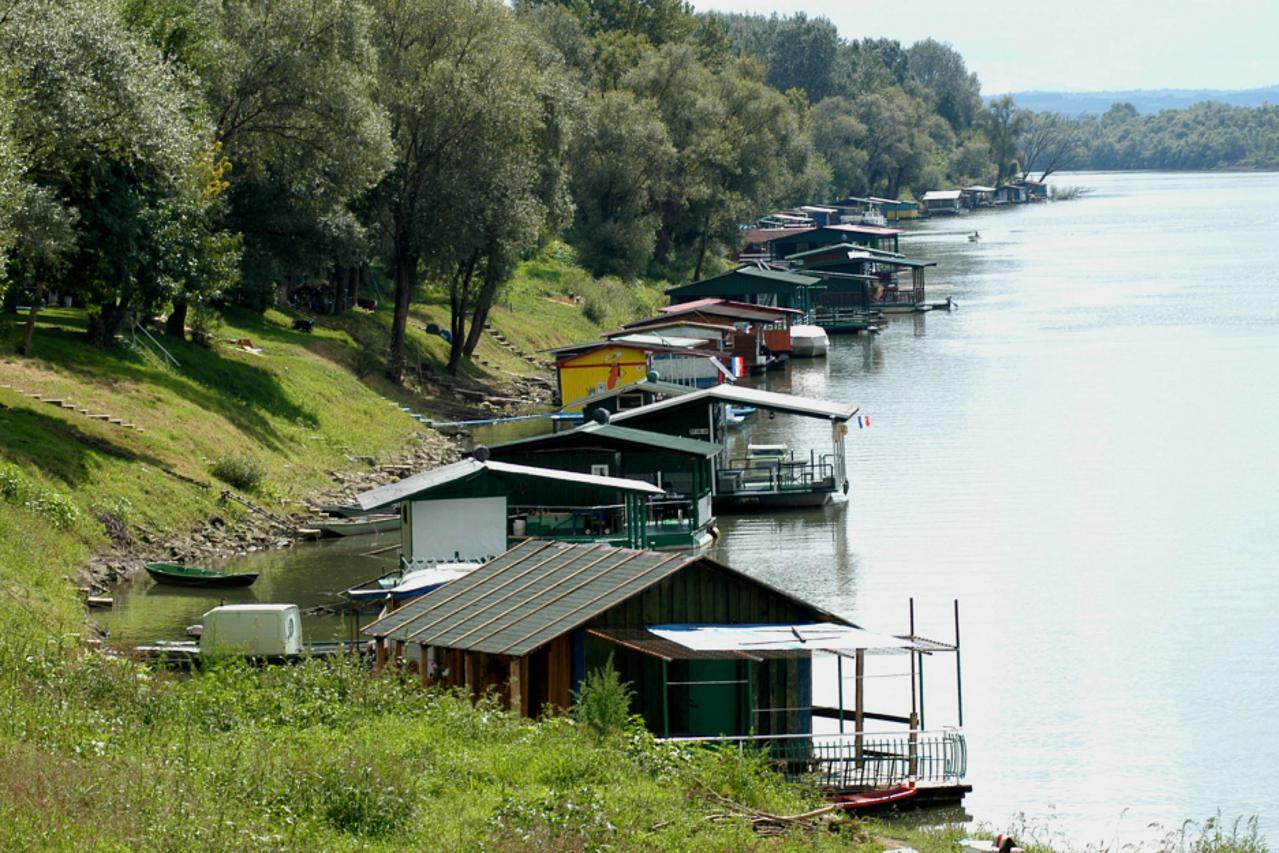 splavarska ulica,splavi (1)