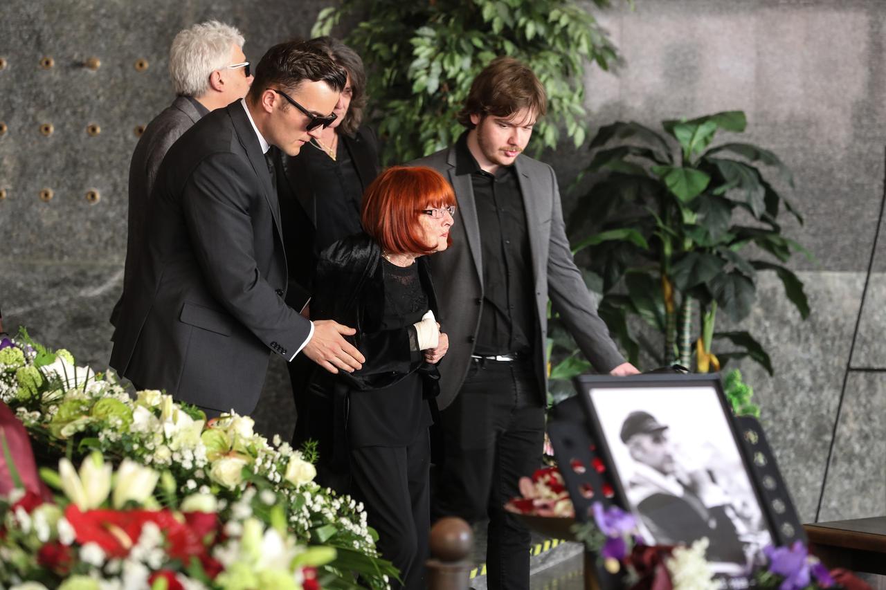 Zagreb: Posljednji ispraćaj redatelja Veljka Bulajića