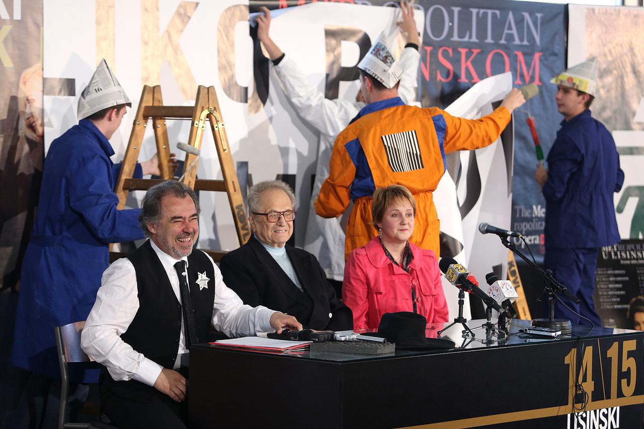 14.05.2014., Zagreb - U dvorani Vatroslav Lisinski odrzano je predstavljanje nove sezone ciklusa Lisinski subotom i Met u Lisinskom uz performans ravnatelja dvorane Drazena Siriscevica. Photo: Anto Magzan/PIXSELL