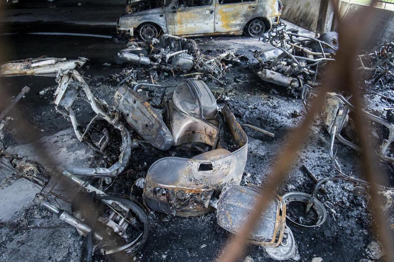 Split: Policijski očevid u garaži nakon požara motocikala i automobila