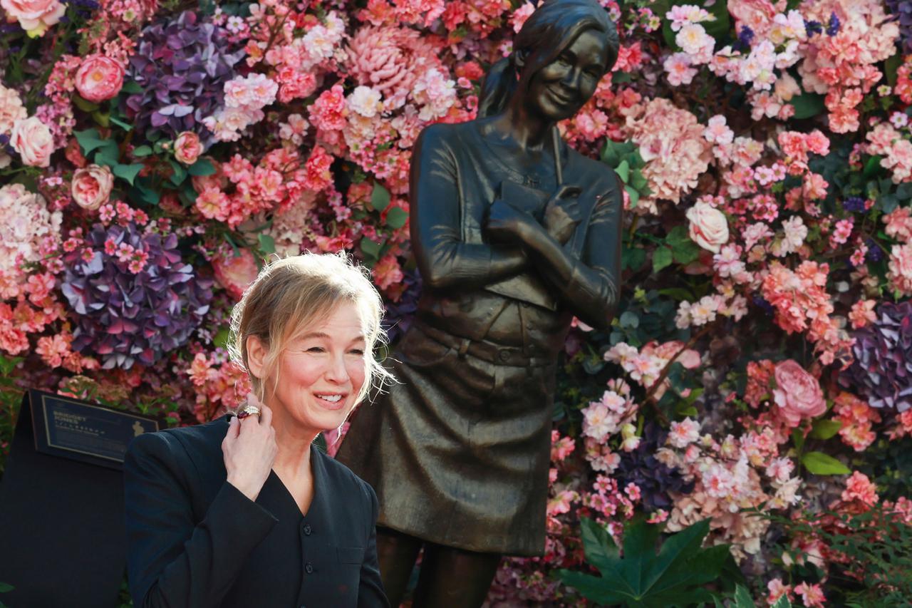 "Bridget Jones" Scenes In The Square Statue Unveiling - 11/17/25