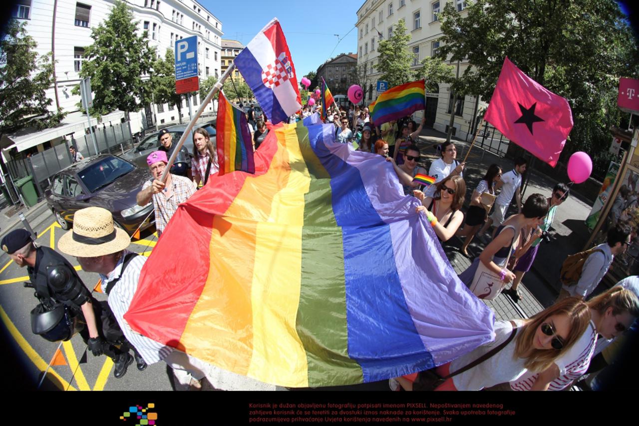 gay pride,povorka ponosa (1)