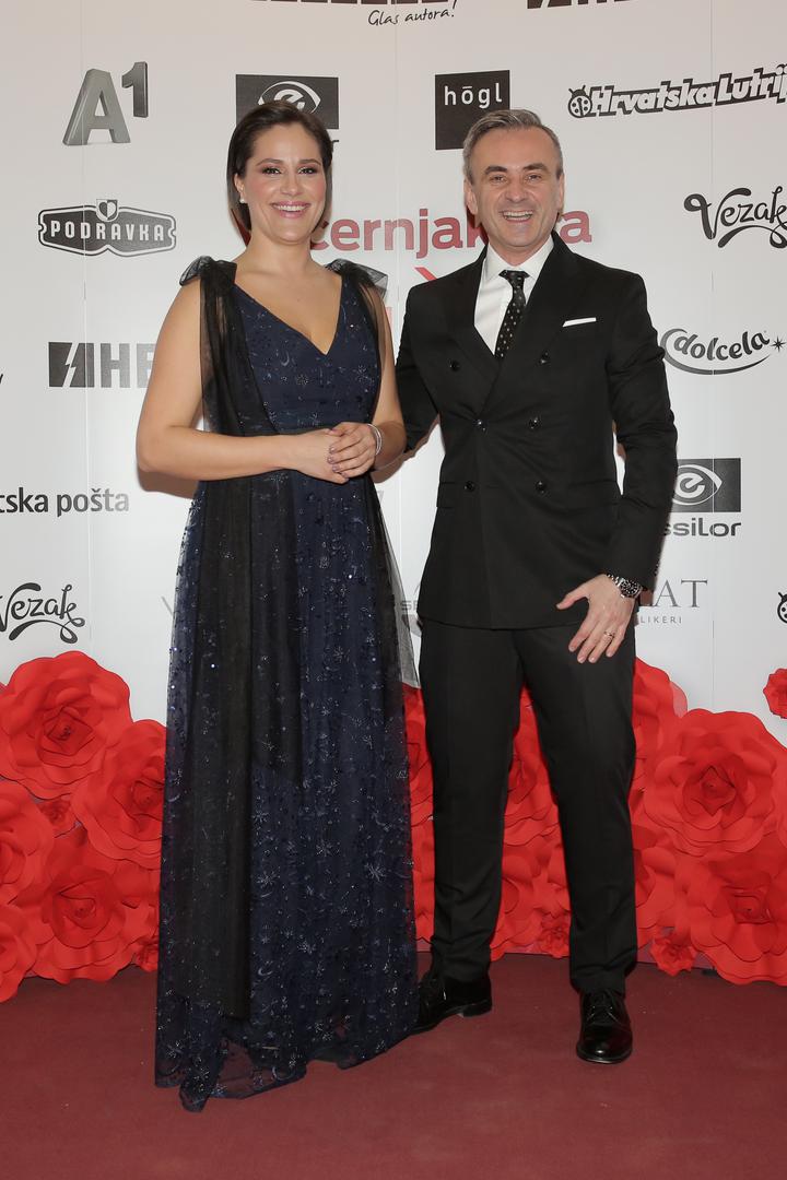 RTL-ovka Jelena Pajić i HRT-ovac Davor Meštrović.